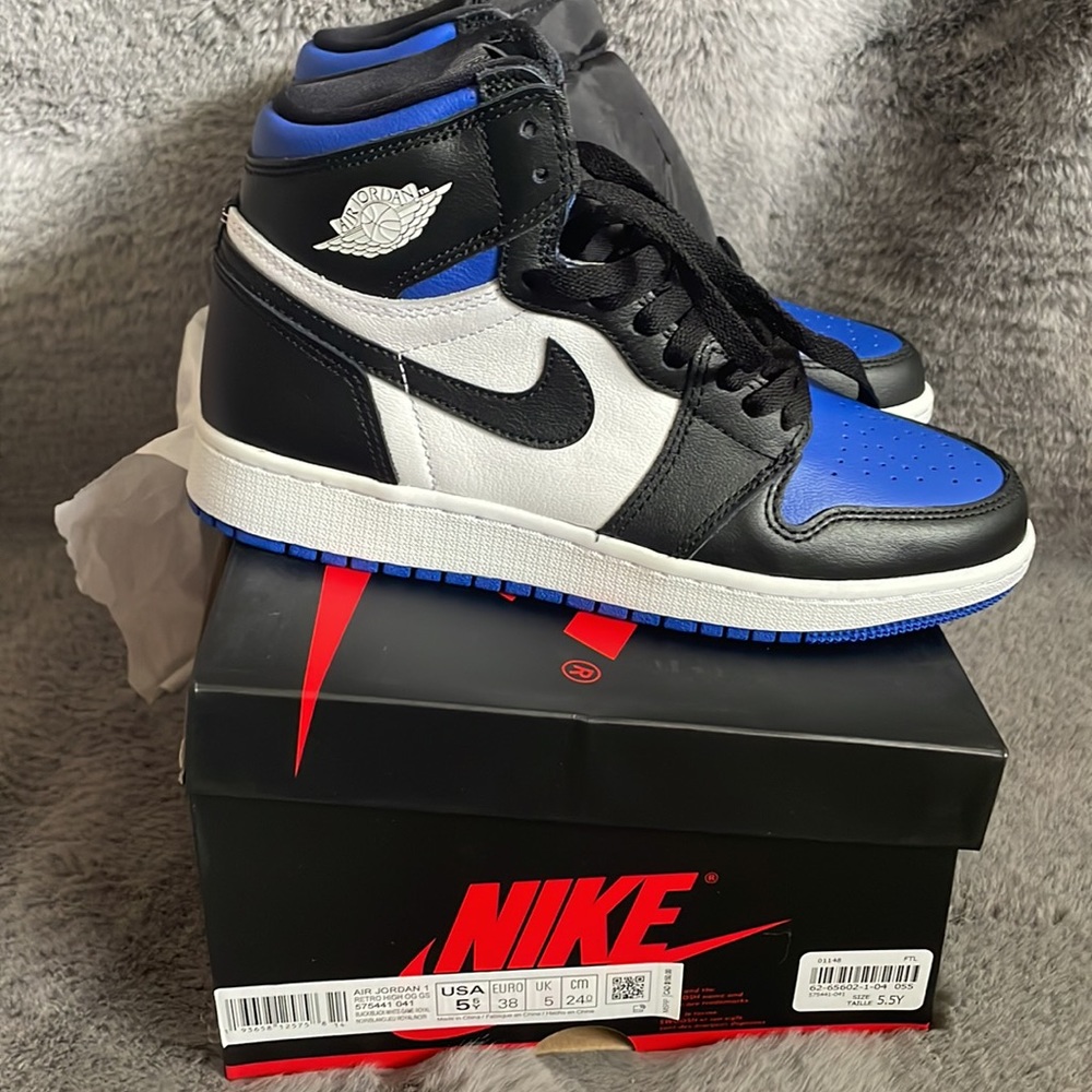 NWT Authentic Jordan 1 Retro High Royal toe